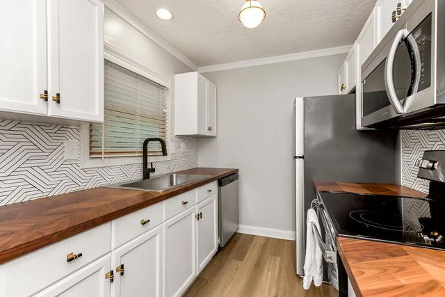 2721 S 53rd Street, Kansas City, KS 66106