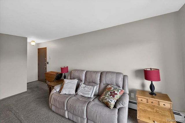 32095 Beaconsfield Street 29, Roseville, MI 48066
