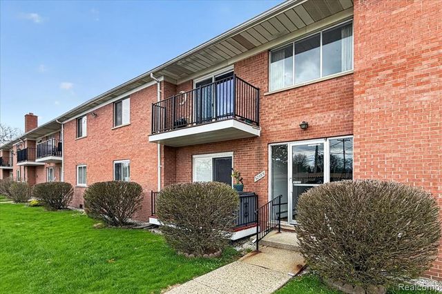 32095 Beaconsfield Street 29, Roseville, MI 48066