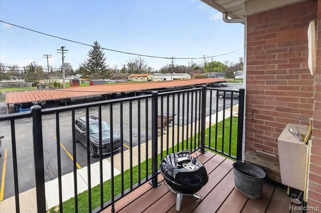 32095 Beaconsfield Street 29, Roseville, MI 48066