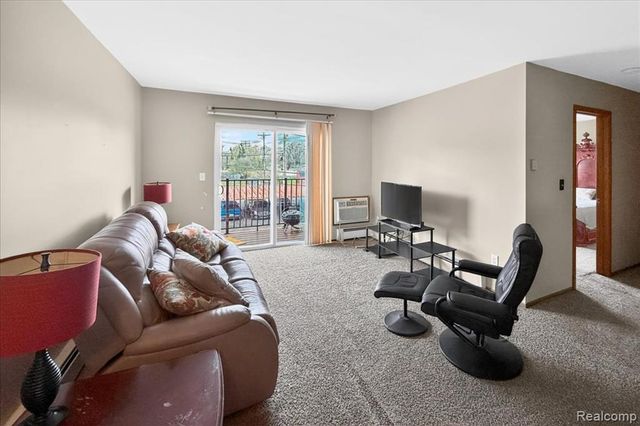 32095 Beaconsfield Street 29, Roseville, MI 48066