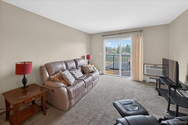 32095 Beaconsfield Street 29, Roseville, MI 48066