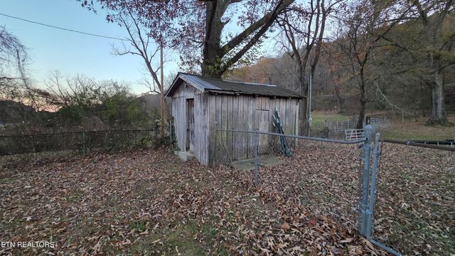 992 Walden Ridge Lane, Caryville, TN 37714