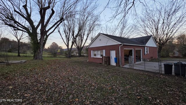 992 Walden Ridge Lane, Caryville, TN 37714