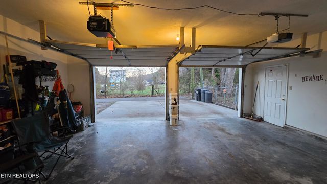 992 Walden Ridge Lane, Caryville, TN 37714