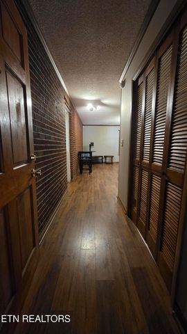 992 Walden Ridge Lane, Caryville, TN 37714