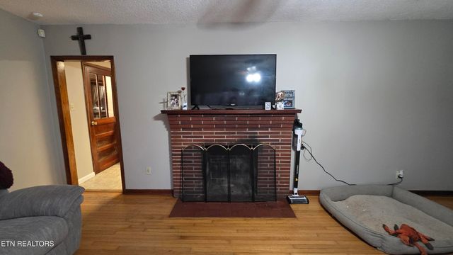 992 Walden Ridge Lane, Caryville, TN 37714