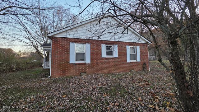 992 Walden Ridge Lane, Caryville, TN 37714