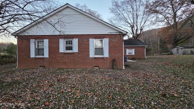 992 Walden Ridge Lane, Caryville, TN 37714