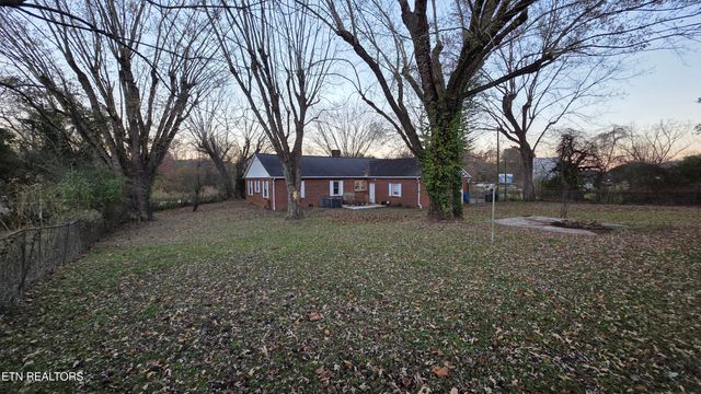 992 Walden Ridge Lane, Caryville, TN 37714