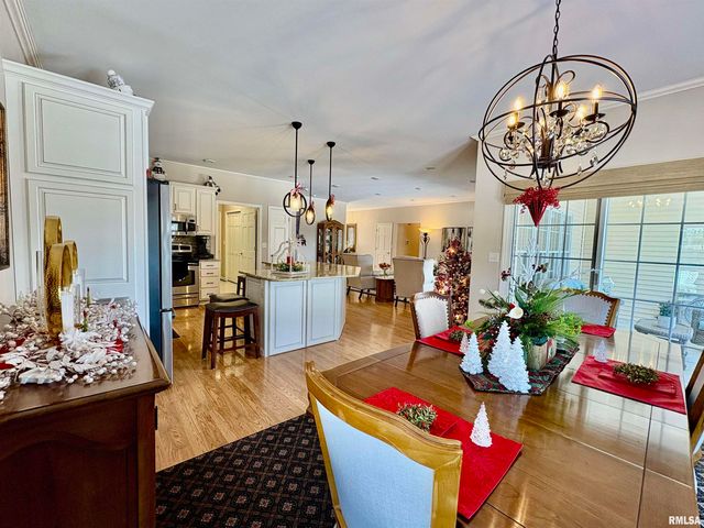 25 ELEANOR Lane, Jacksonville, IL 62650