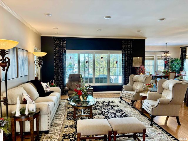 25 ELEANOR Lane, Jacksonville, IL 62650