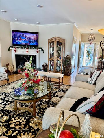 25 ELEANOR Lane, Jacksonville, IL 62650