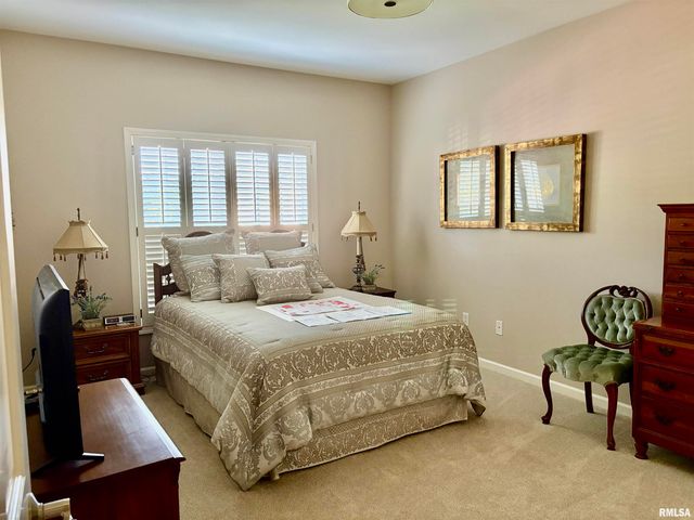 25 ELEANOR Lane, Jacksonville, IL 62650