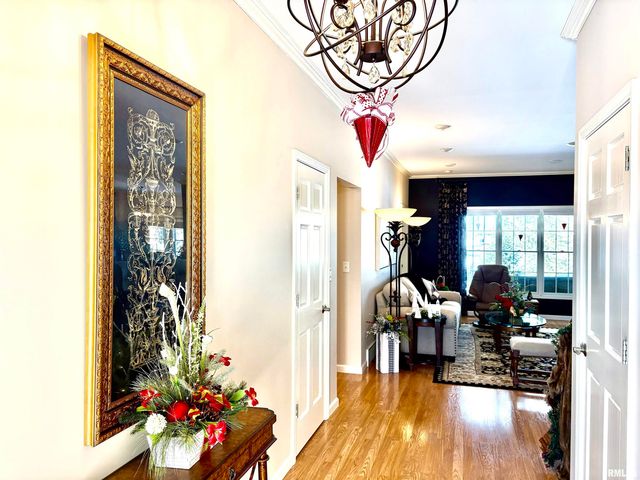 25 ELEANOR Lane, Jacksonville, IL 62650