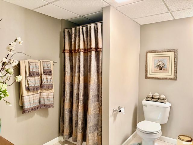 25 ELEANOR Lane, Jacksonville, IL 62650