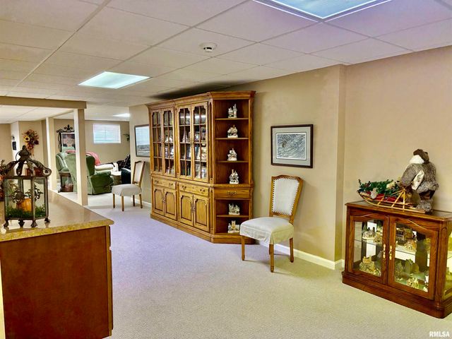 25 ELEANOR Lane, Jacksonville, IL 62650