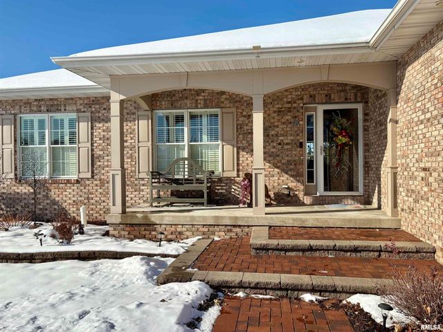 25 ELEANOR Lane, Jacksonville, IL 62650