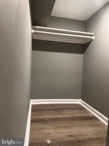 32 KENT RD, Upper Darby, PA 19082