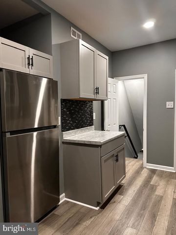 32 KENT RD, Upper Darby, PA 19082