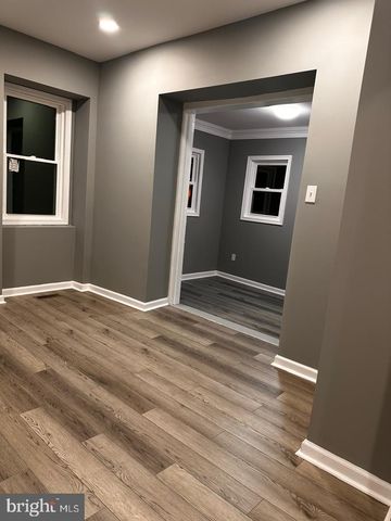 32 KENT RD, Upper Darby, PA 19082