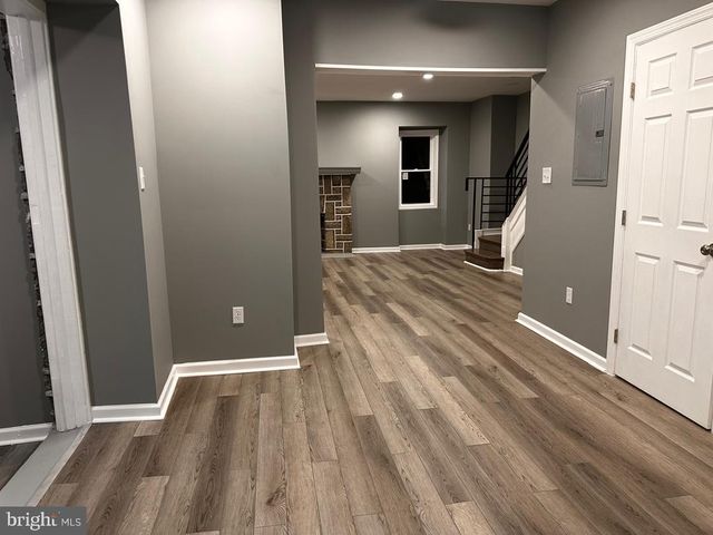 32 KENT RD, Upper Darby, PA 19082