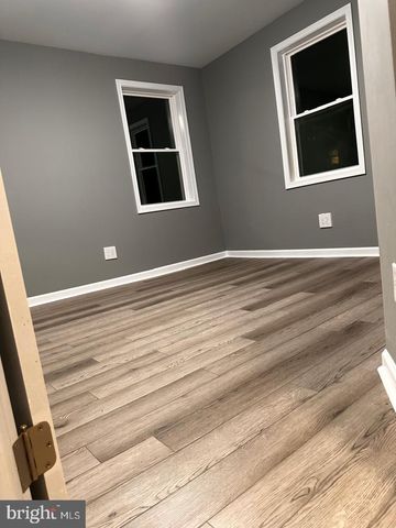 32 KENT RD, Upper Darby, PA 19082