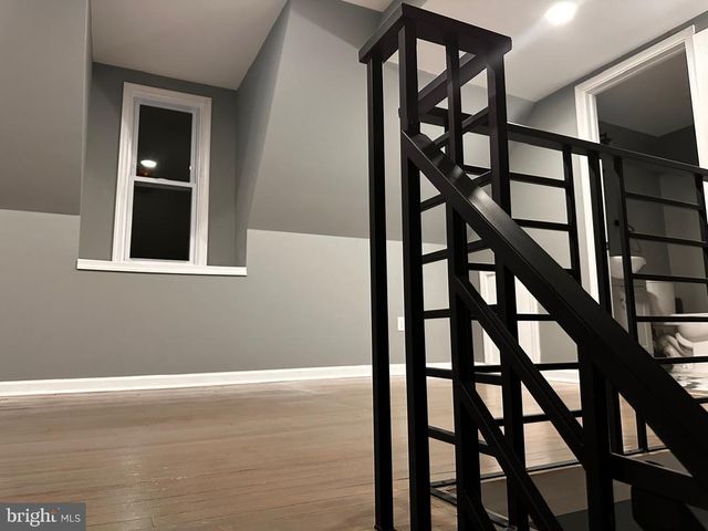 32 KENT RD, Upper Darby, PA 19082