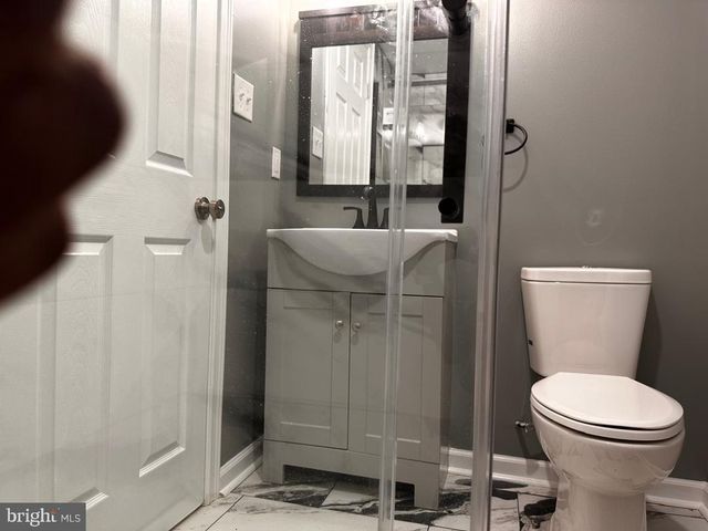 32 KENT RD, Upper Darby, PA 19082