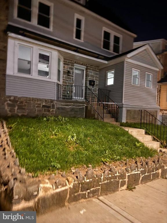 32 KENT RD, Upper Darby, PA 19082