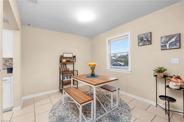 4204 34th ST SW, Lehigh Acres, FL 33976