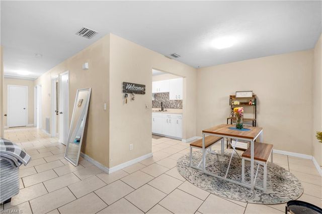 4204 34th ST SW, Lehigh Acres, FL 33976
