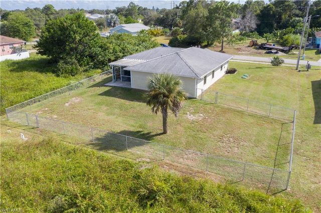 4204 34th ST SW, Lehigh Acres, FL 33976