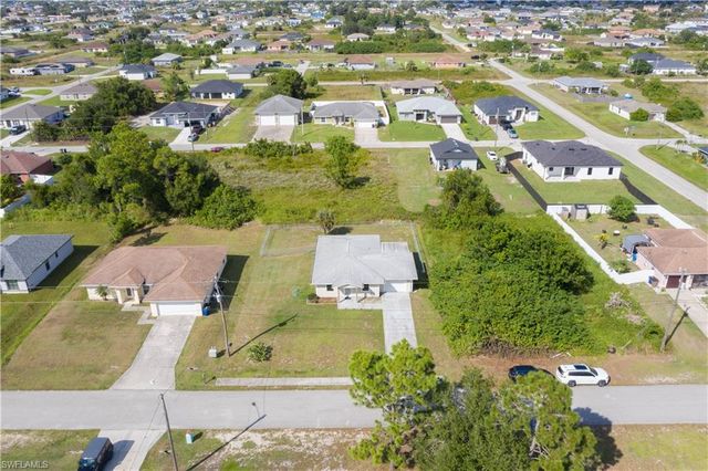 4204 34th ST SW, Lehigh Acres, FL 33976