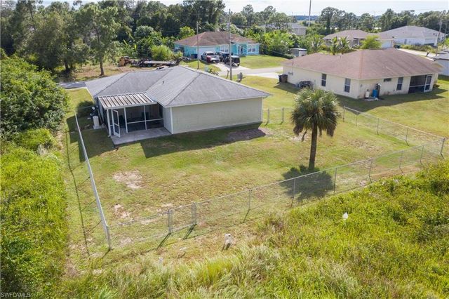 4204 34th ST SW, Lehigh Acres, FL 33976