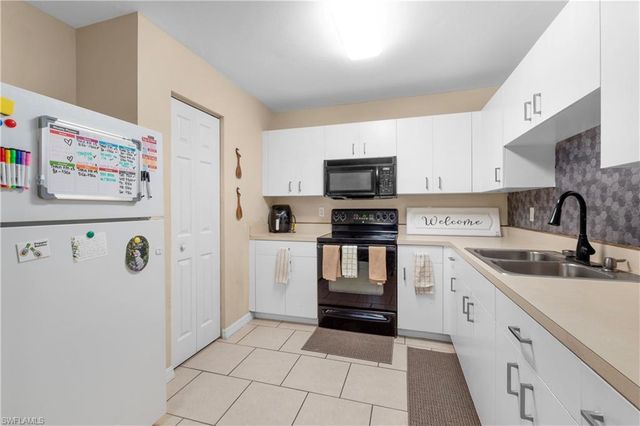 4204 34th ST SW, Lehigh Acres, FL 33976