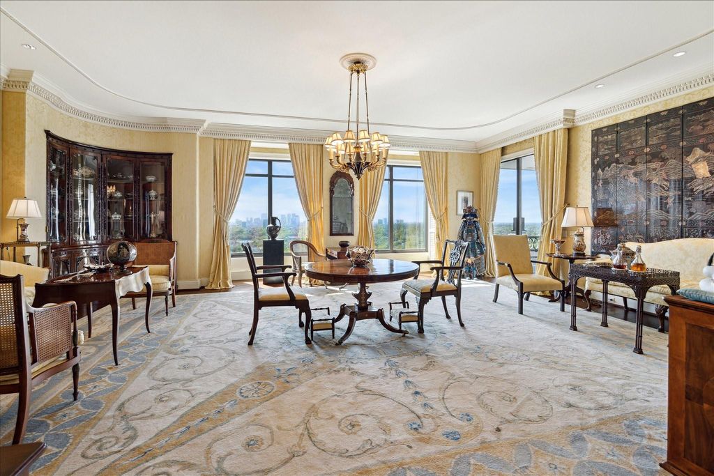 2121 Kirby Drive 12N, Houston, TX 77019