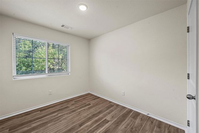 105 SE 4th Street 1, Bonham, TX 75144