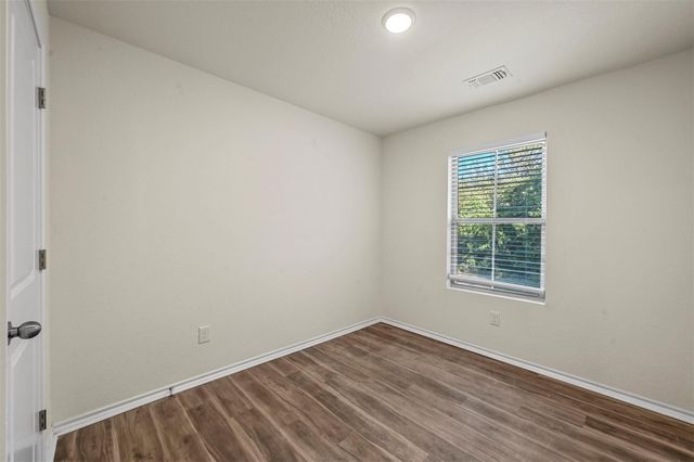 105 SE 4th Street 1, Bonham, TX 75144