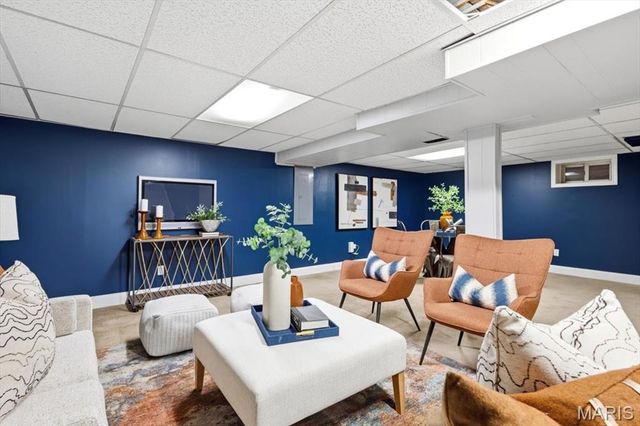 7827 Milan Avenue, University City, MO 63130