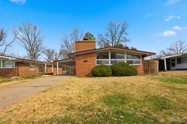 7827 Milan Avenue, University City, MO 63130