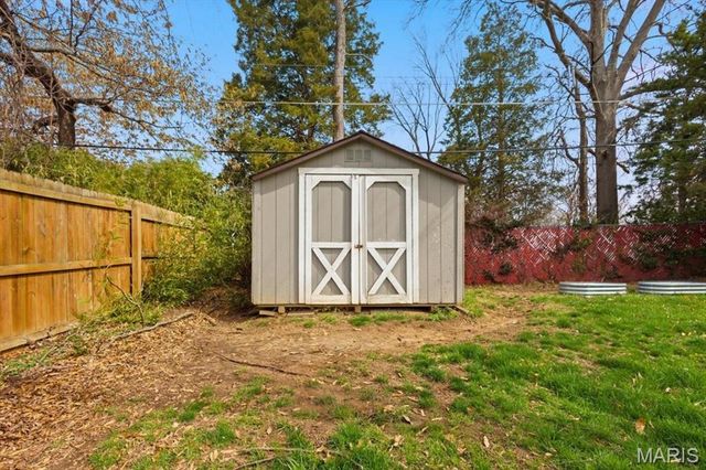 7827 Milan Avenue, University City, MO 63130