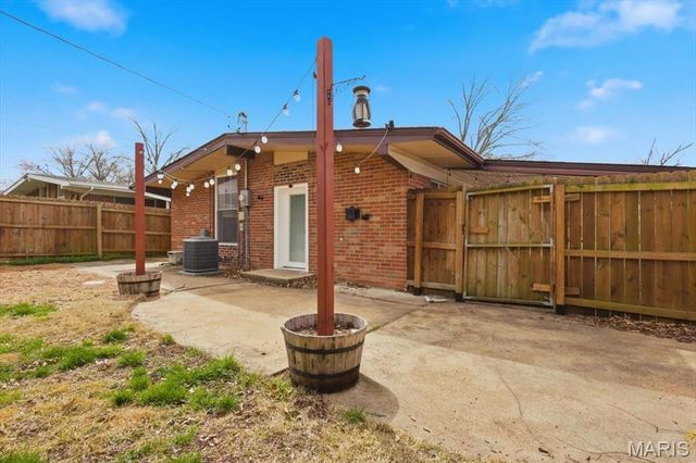 7827 Milan Avenue, University City, MO 63130