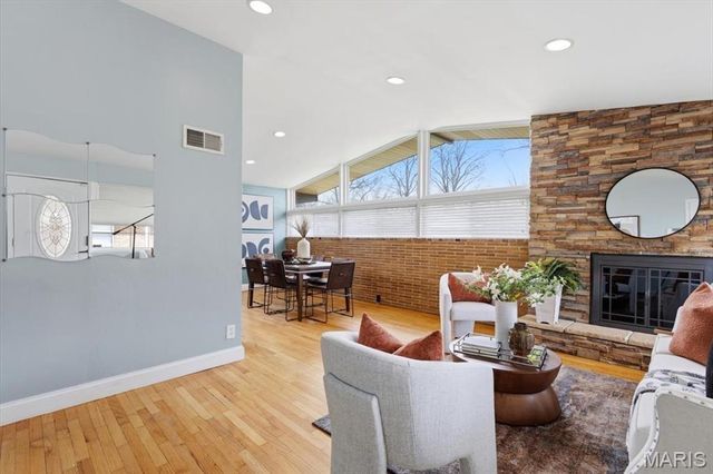 7827 Milan Avenue, University City, MO 63130