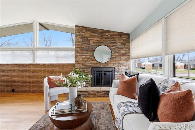 7827 Milan Avenue, University City, MO 63130