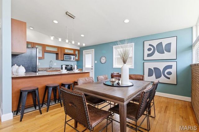 7827 Milan Avenue, University City, MO 63130