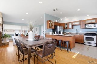 7827 Milan Avenue, University City, MO 63130