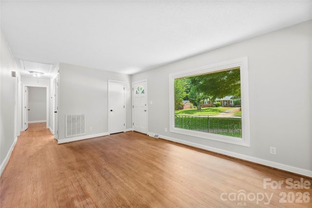619 Greenbriar Avenue, Rock Hill, SC 29730