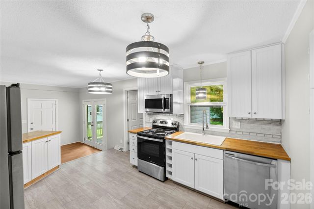 619 Greenbriar Avenue, Rock Hill, SC 29730