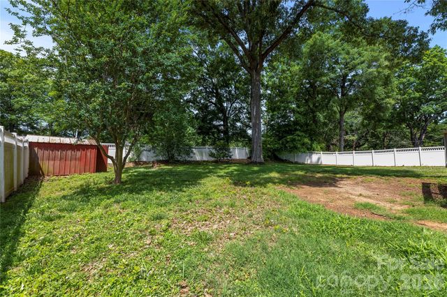 619 Greenbriar Avenue, Rock Hill, SC 29730